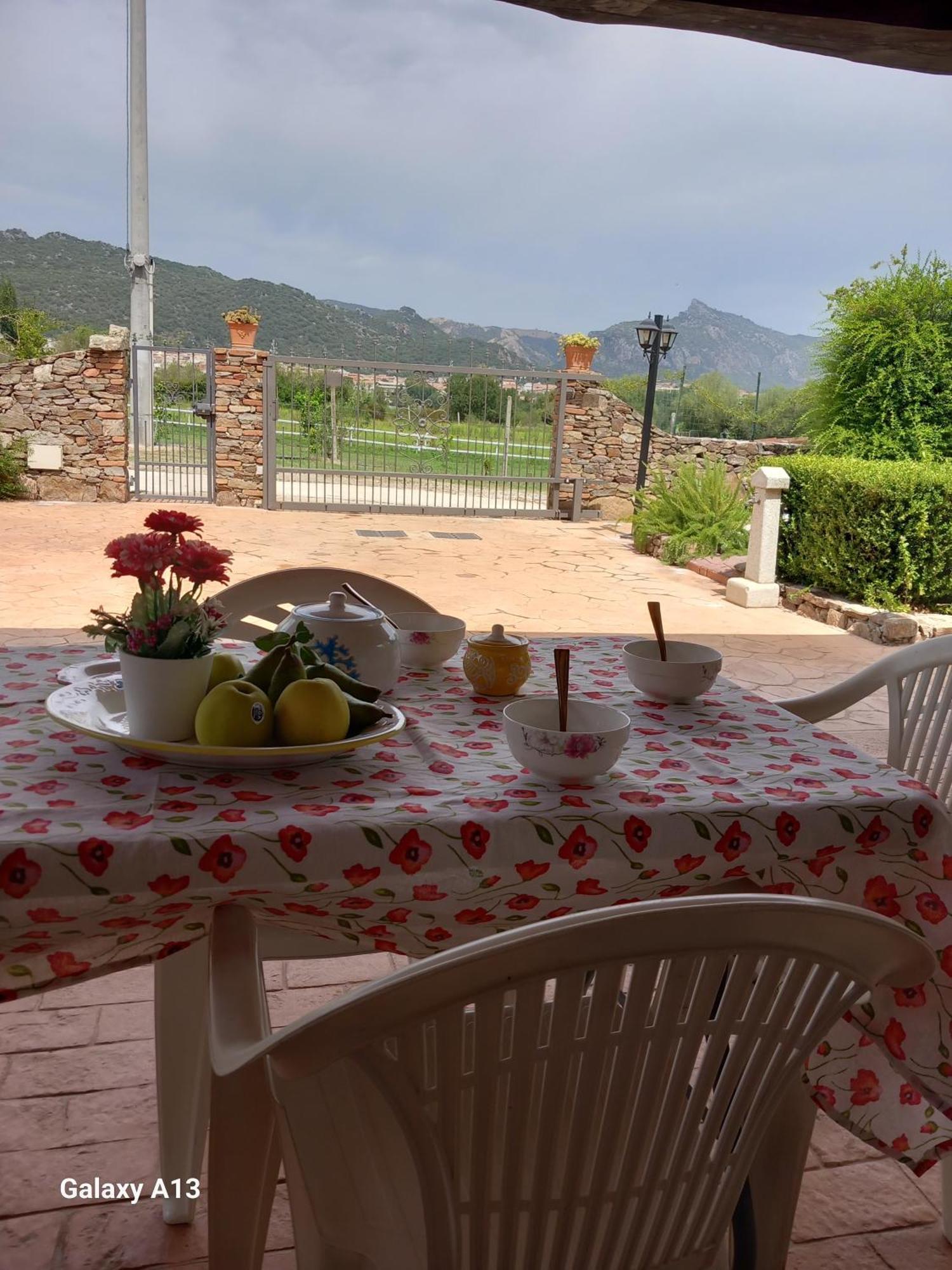 Casa Con Bella Vista Appartement Siniscola Buitenkant foto